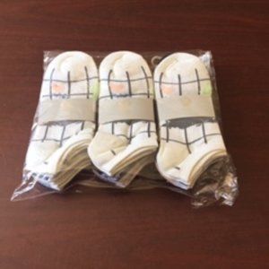 `NWT No Show Socks